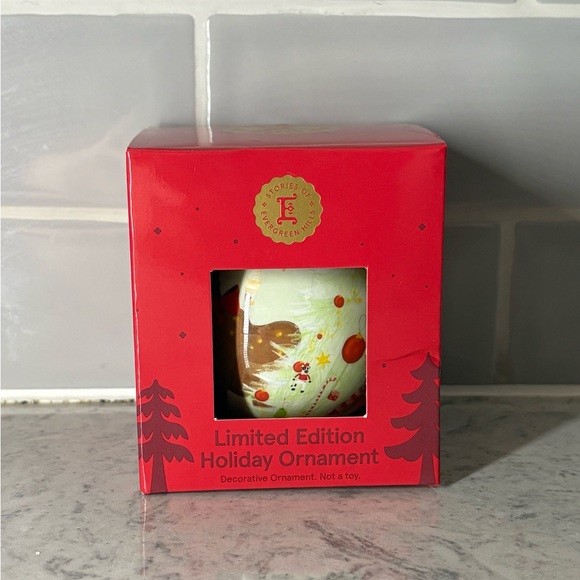 NWT 2021 Chick-fil-A Stories Of Evergreen Hills Limited Edition Holiday Ornament - Picture 1 of 6